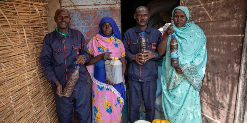 Empoderando a los refugiados del asentamiento chadiano de Kerfi mediante una próspera apicultura