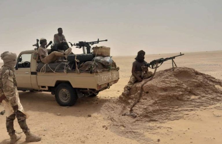 Rebeldes tuaregs emboscan a fuerzas malienses y rusas cerca de la frontera argelina