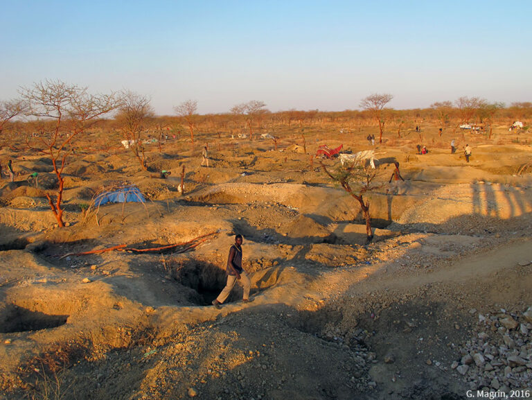 El oro financia a los grupos armados en el Sahel