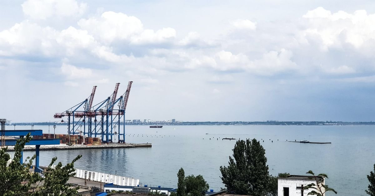 Ucrania como Eje Estratégico de Eurasia: De Frontera Histórica a Corredor Geoeconómico Global