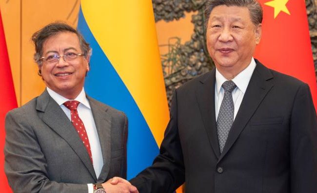 Colombia da un paso estratégico hacia el Nuevo Banco de Desarrollo de los BRICS en un giro que reconfigura su papel en el tablero geopolítico global
