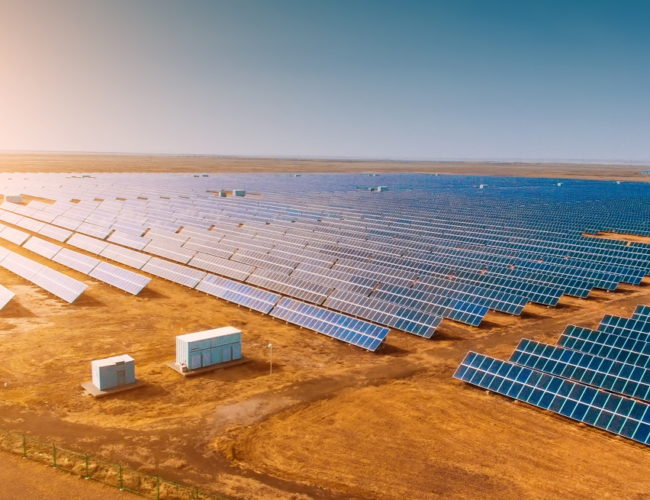 Del Petrodólar al ElectroYuan: Reconfiguración de la Economía Global en la Era de la Transición Energética