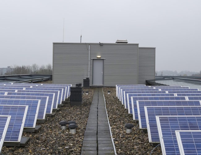 Almacenamiento de energía en edificios: La nueva frontera de la planificación urbana contemporánea
