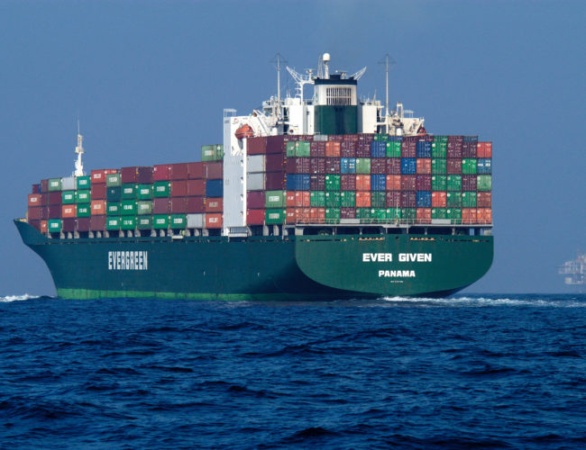 Riesgos y desafíos del transporte marítimo mundial ante una creciente tormenta geopolítica y estructural