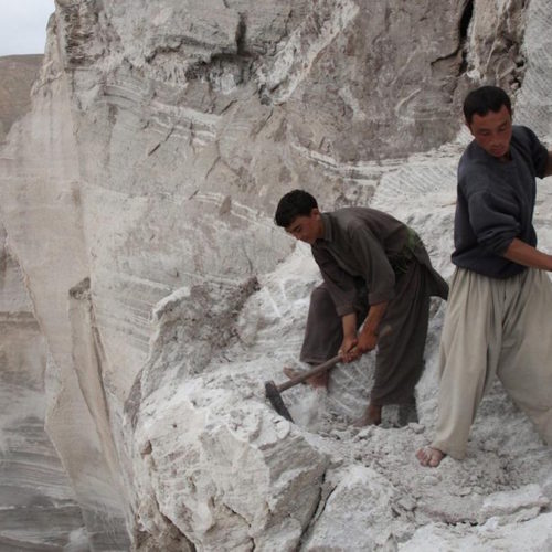 Afganistán entre Minerales y Poder: La Estrategia Talibán para Convertir Recursos en Reconocimiento Internacional