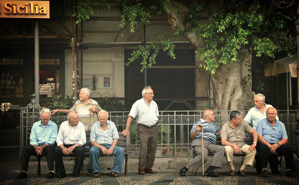El Envejecimiento No Es una Crisis: Es la Oportunidad del Siglo XXI