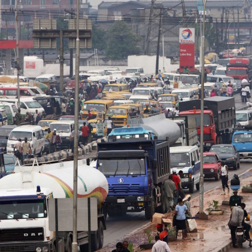 Las carreteras de la frustración en África: el coste oculto del caos urbano