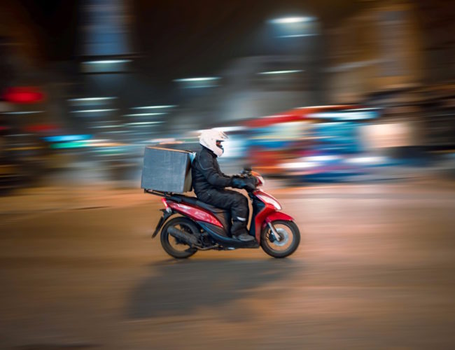¿Qué se necesita para que la entrega ultrarrápida funcione en las ciudades contemporáneas?