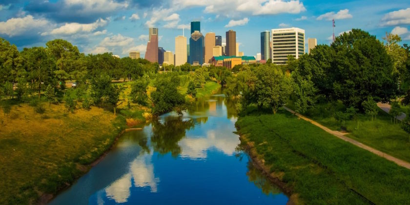 When Wealth Determines Access to Urban Nature: Environmental Inequality in the Age of Smart Cities and Artificial Intelligence