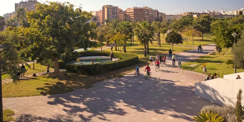 White Roofs, Urban Parks, and Peri-Urban Agriculture as a Combined Strategy to Reduce Urban Heat in European Cities